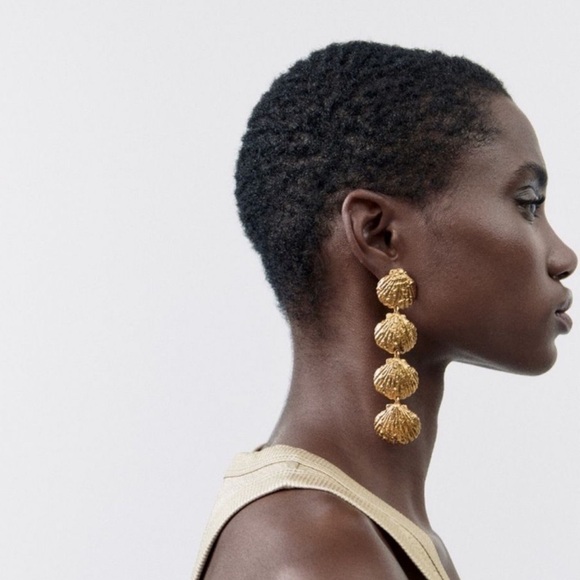 Zara Gold Shell Drop Earrings NWT - Picture 2 of 4